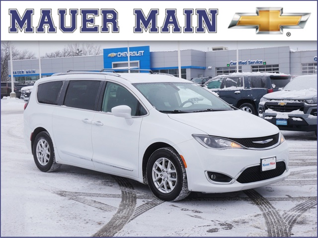 2020 Chrysler Pacifica Touring L's photo