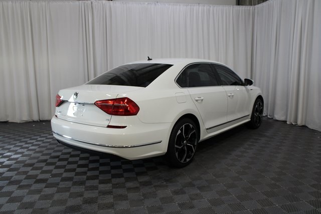 2016 Volkswagen Passat S photo 5