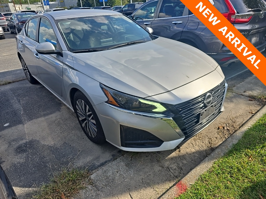 2023 Nissan Altima 2.5 SV photo 6