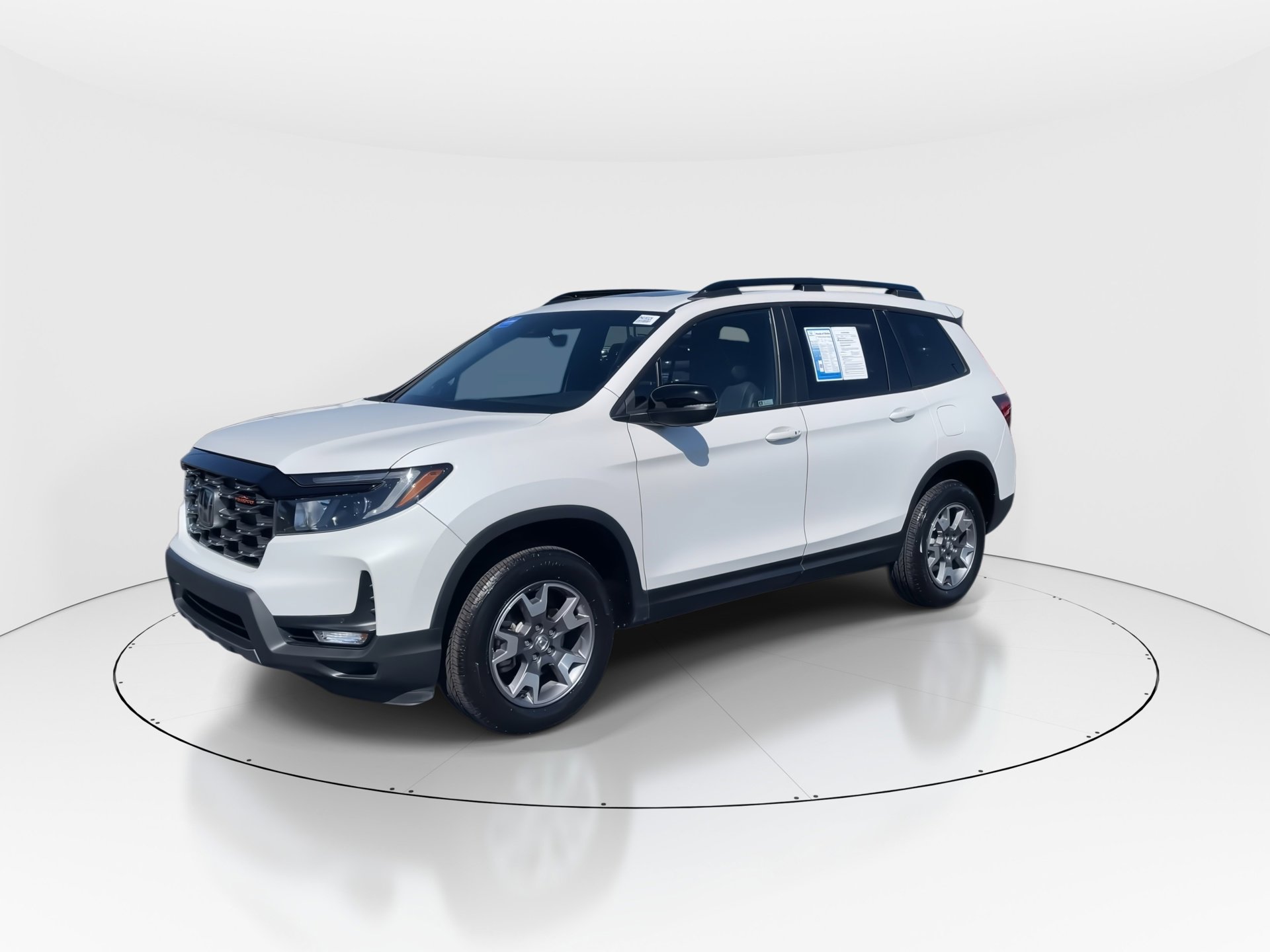 2023 Honda Passport Sport photo 3