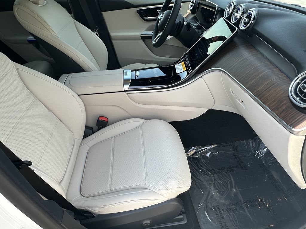 2025 Mercedes Benz GLC 300 4MATIC photo 15