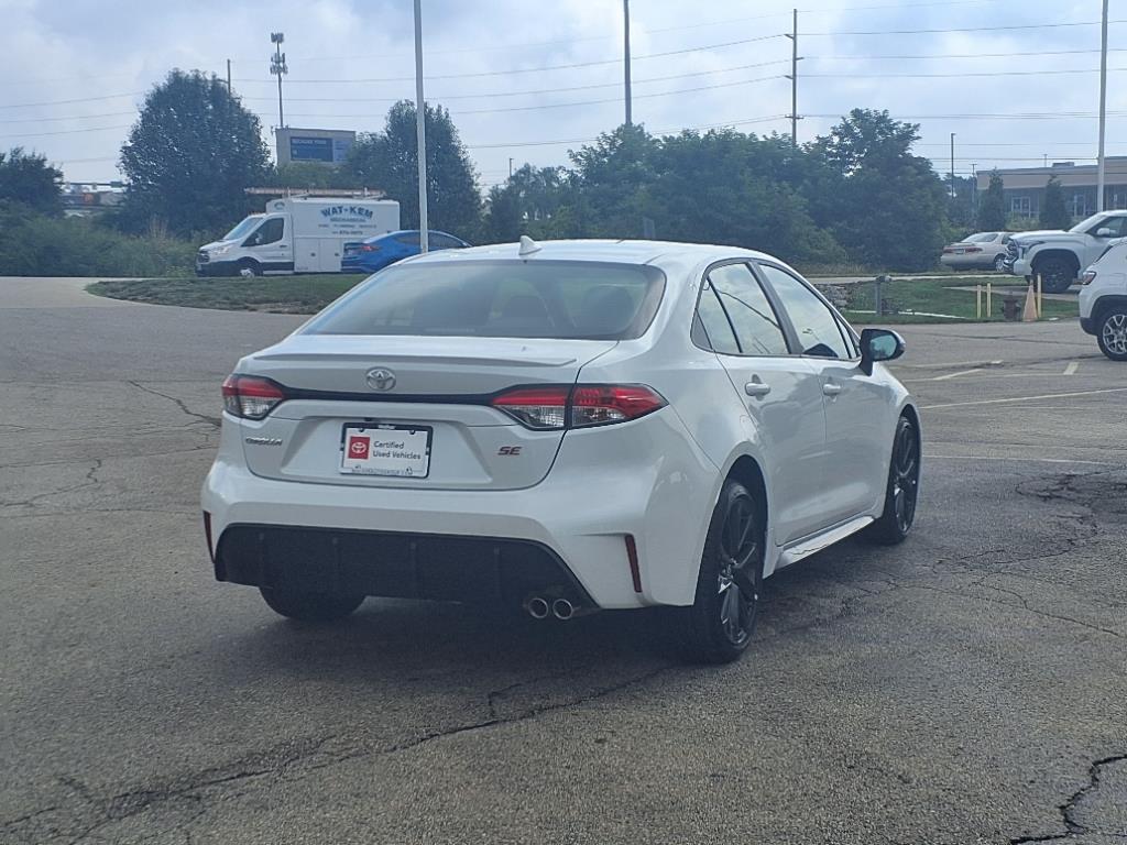 2023 Toyota Corolla SE photo 3