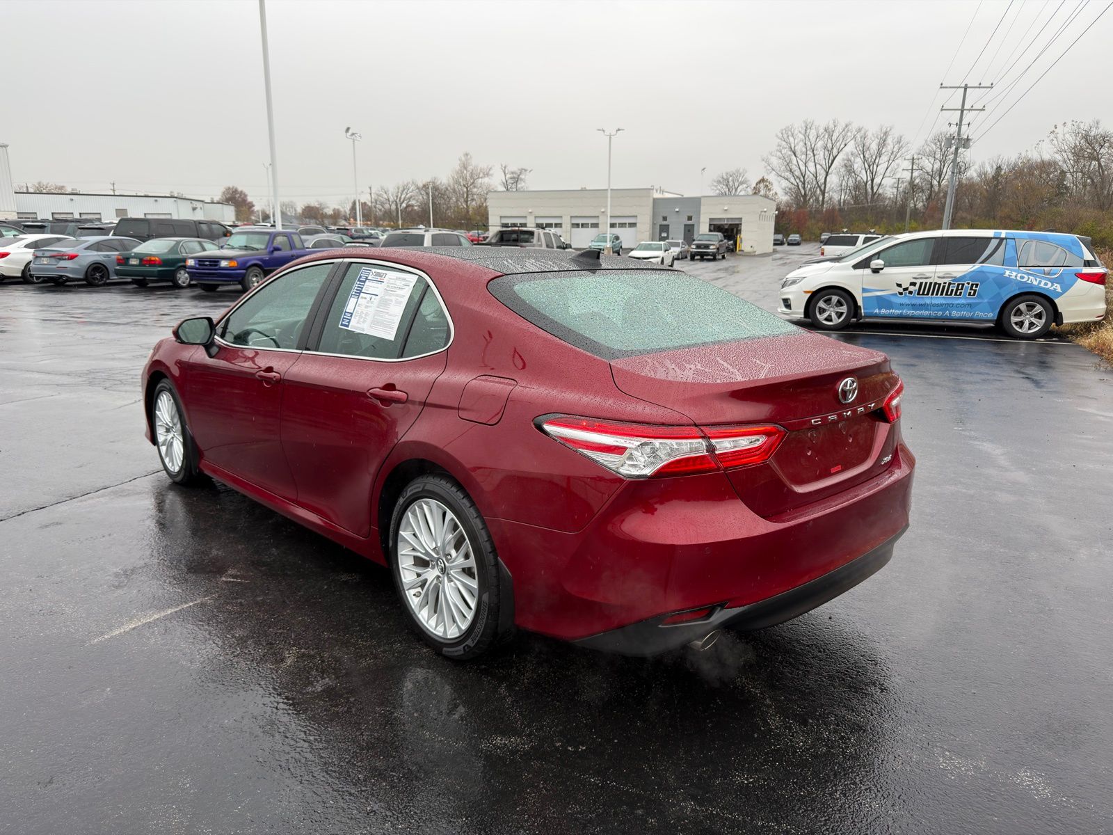2018 Toyota Camry XLE photo 4