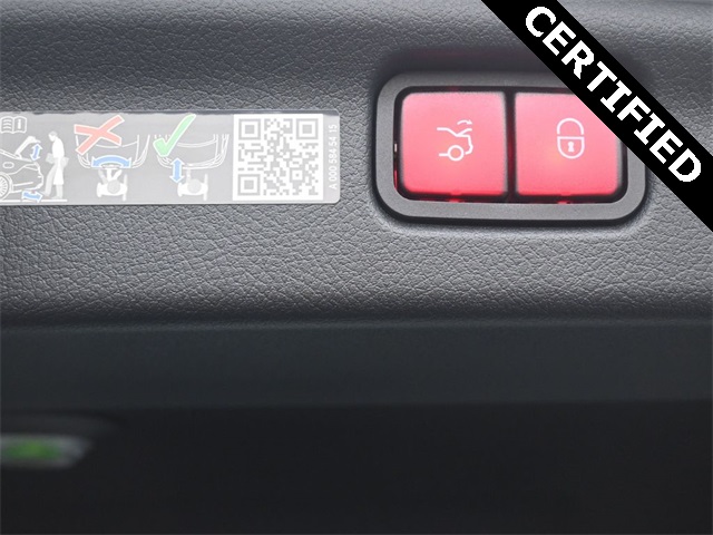 2024 Mercedes Benz C 300 photo 15