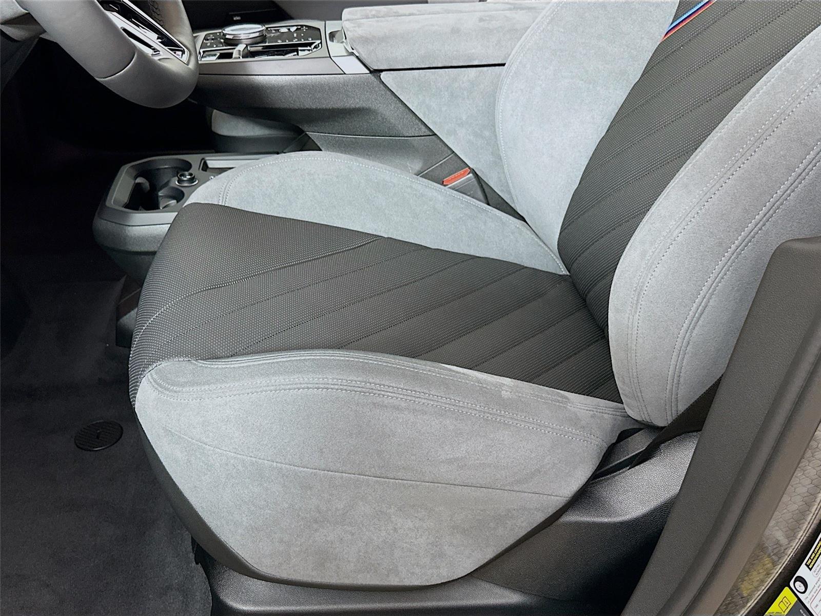 2026 Bmw iX photo 19