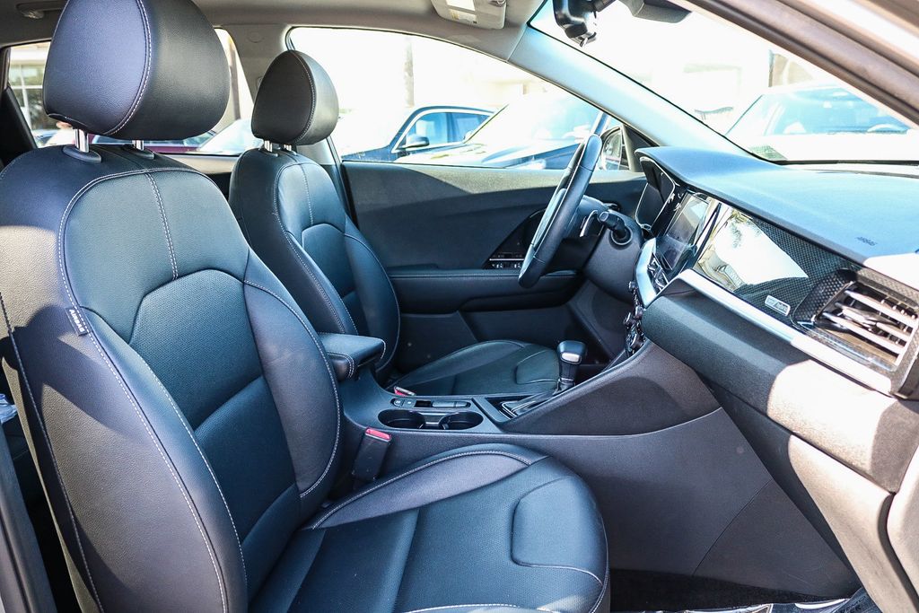 2022 Kia Niro Touring Special Edition photo 17