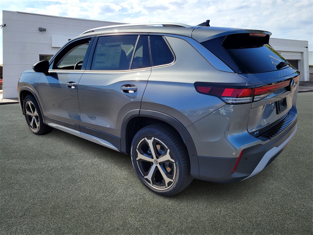 2026 Volkswagen Tiguan SE photo 4