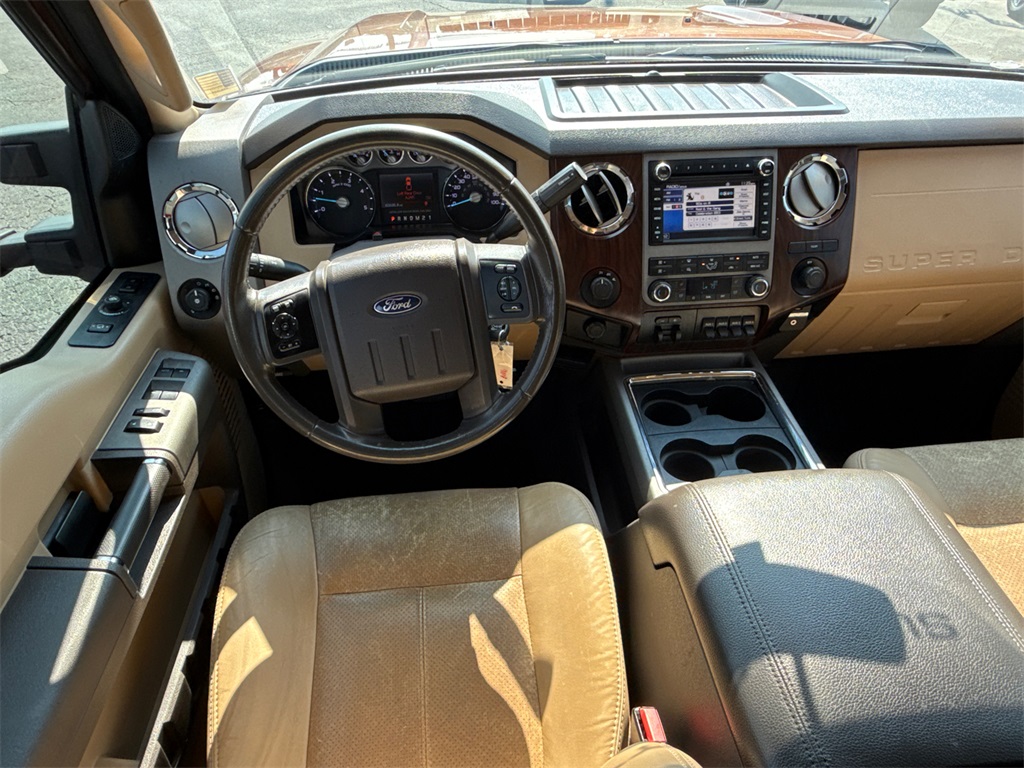 2011 Ford F-450 Lariat photo 21