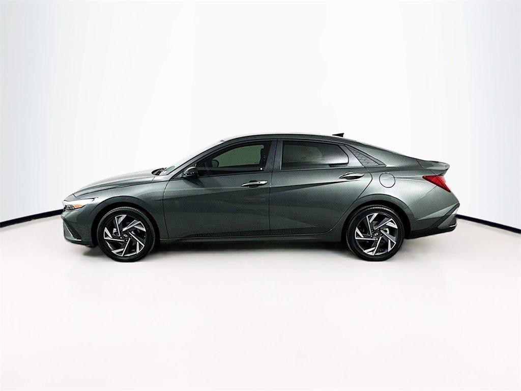 2025 Hyundai Elantra Hybrid SEL Sport photo 3