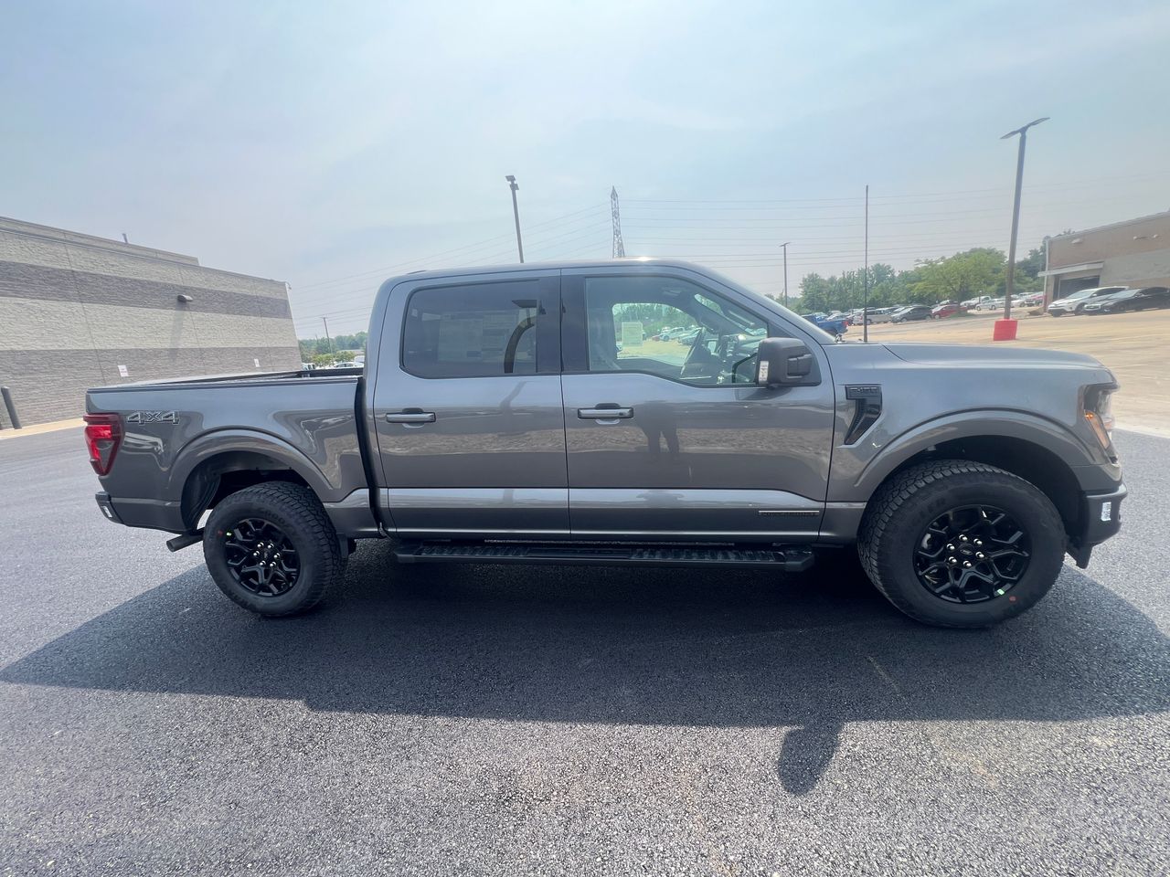 2025 Ford F-150 XLT photo 4