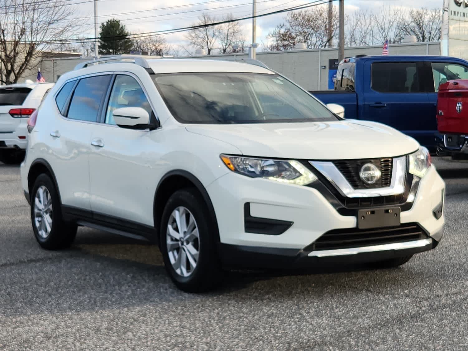 Used 2018 Nissan Rogue S with VIN 5N1AT2MT3JC814909 for sale in Newark, DE