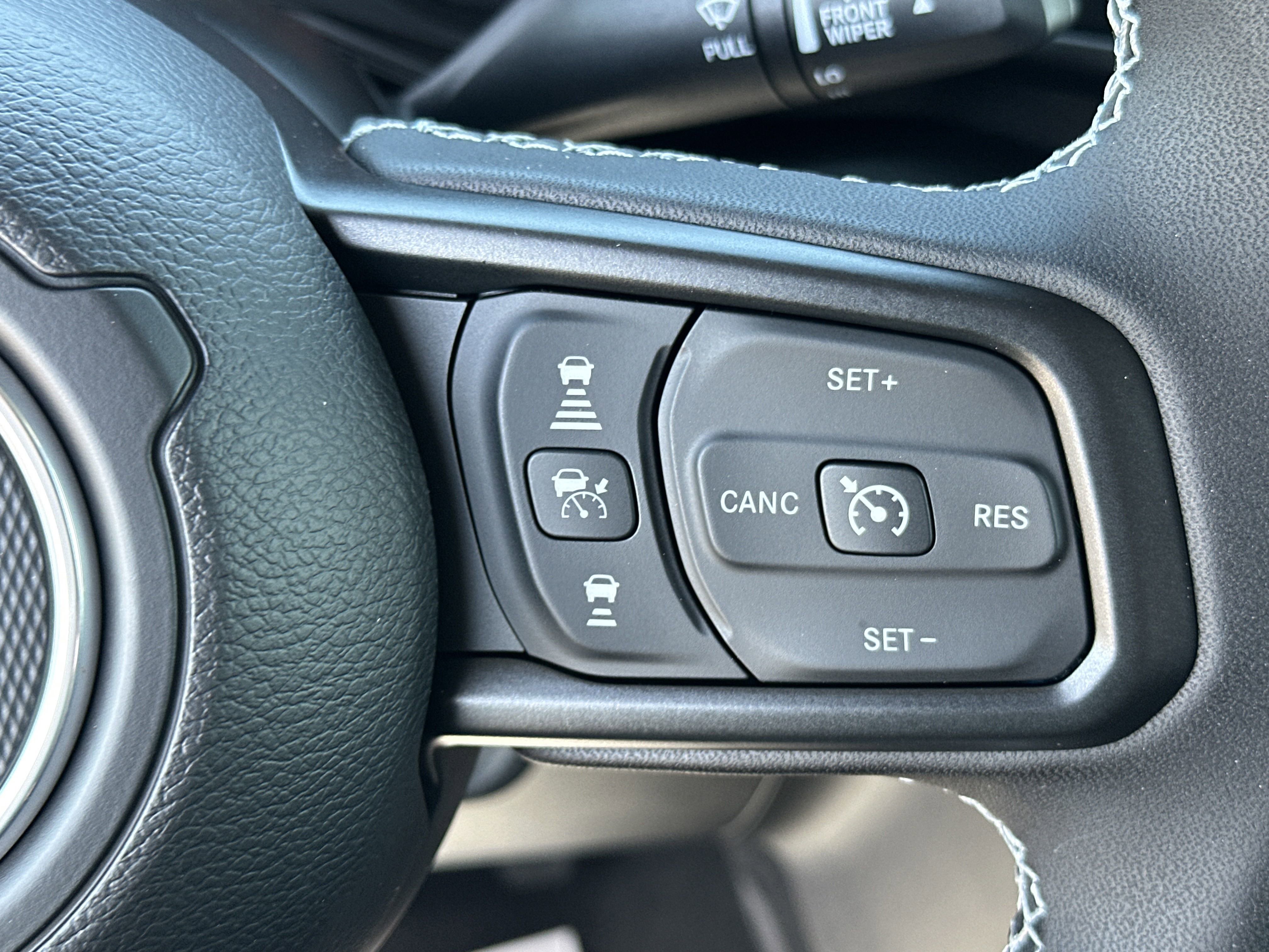 2025 Jeep Gladiator Sport S photo 3