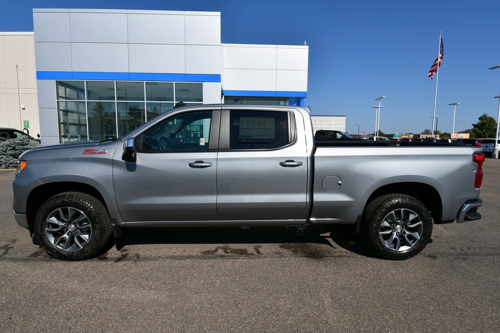 2026 Chevrolet Silverado 1500 LT photo 4