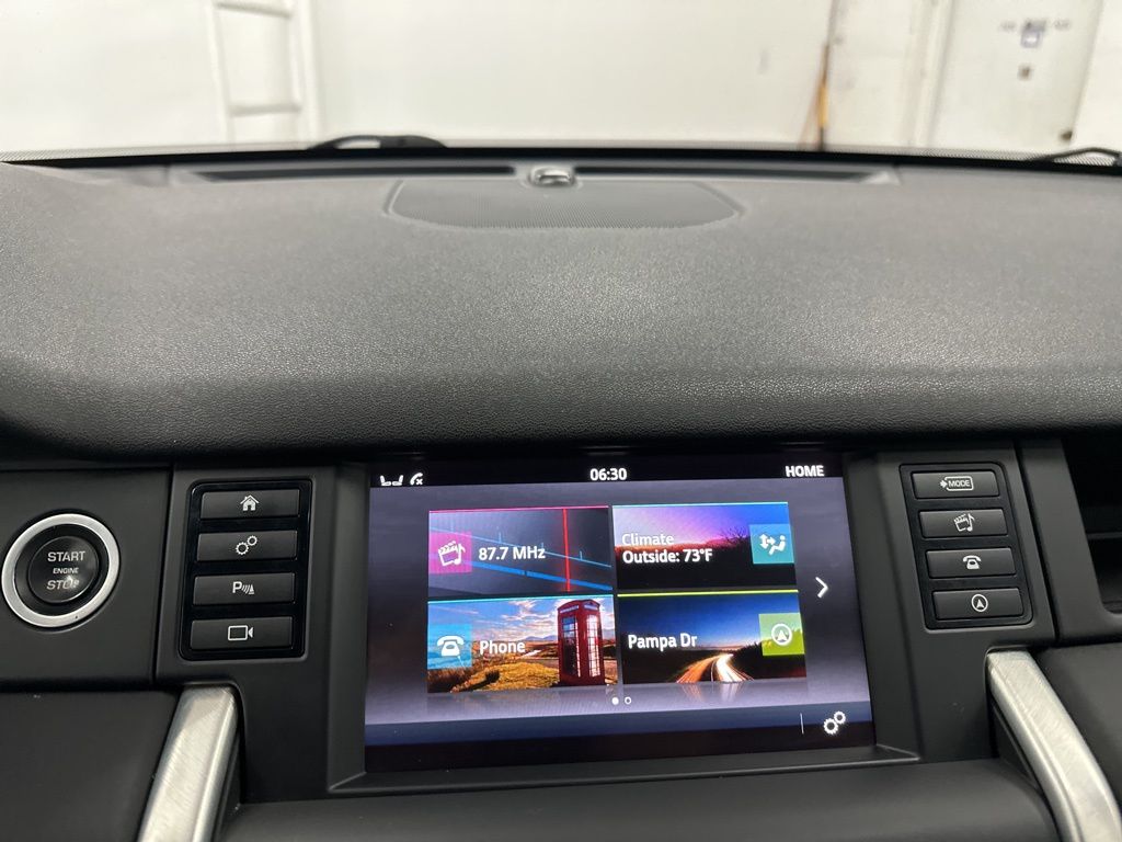 2016 Land Rover Discovery Sport HSE photo 12