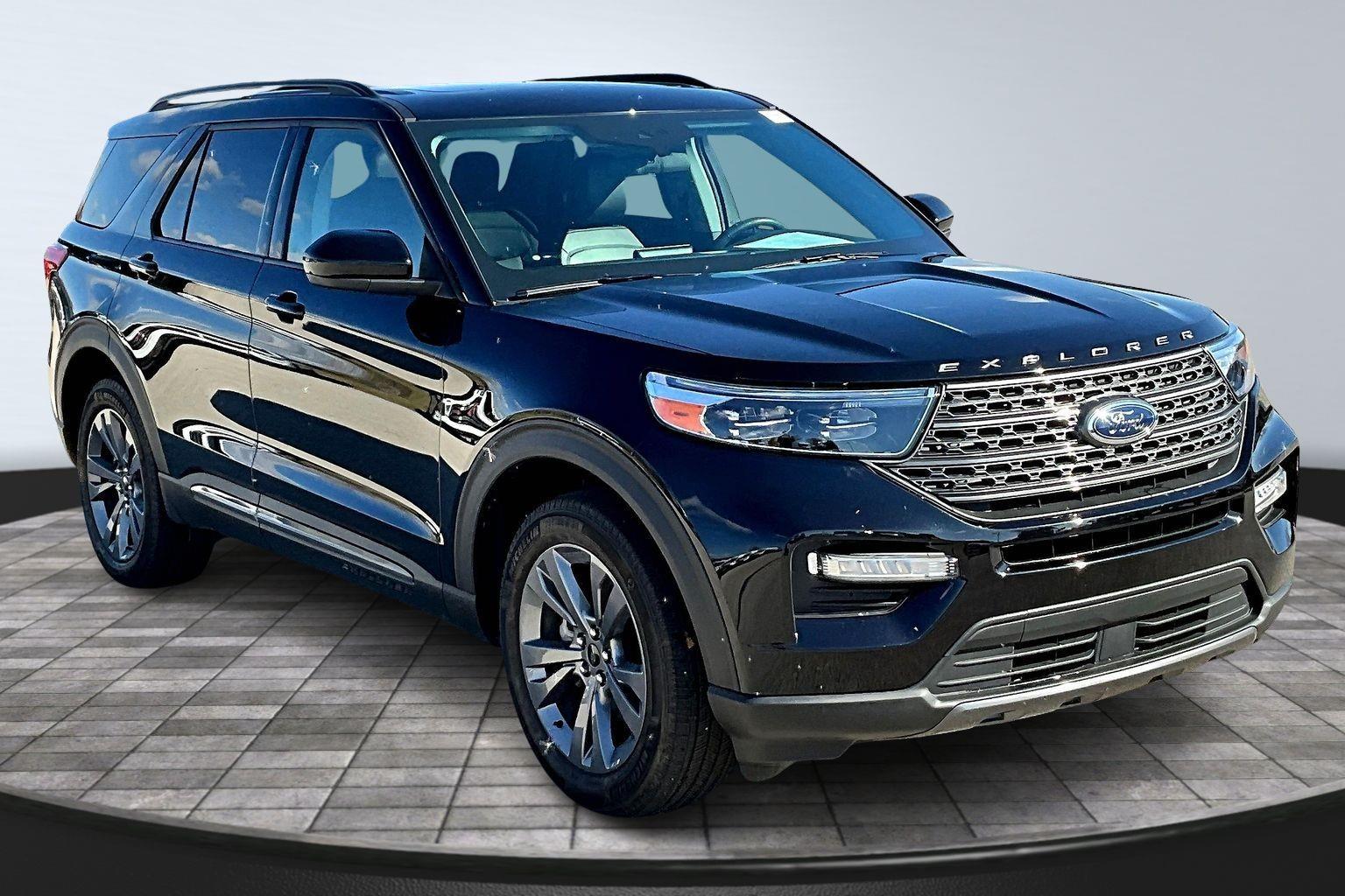 2022 Ford Explorer XLT's photo