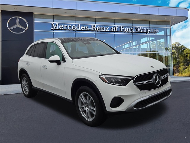 2023 Mercedes-Benz GLC GLC 300's photo