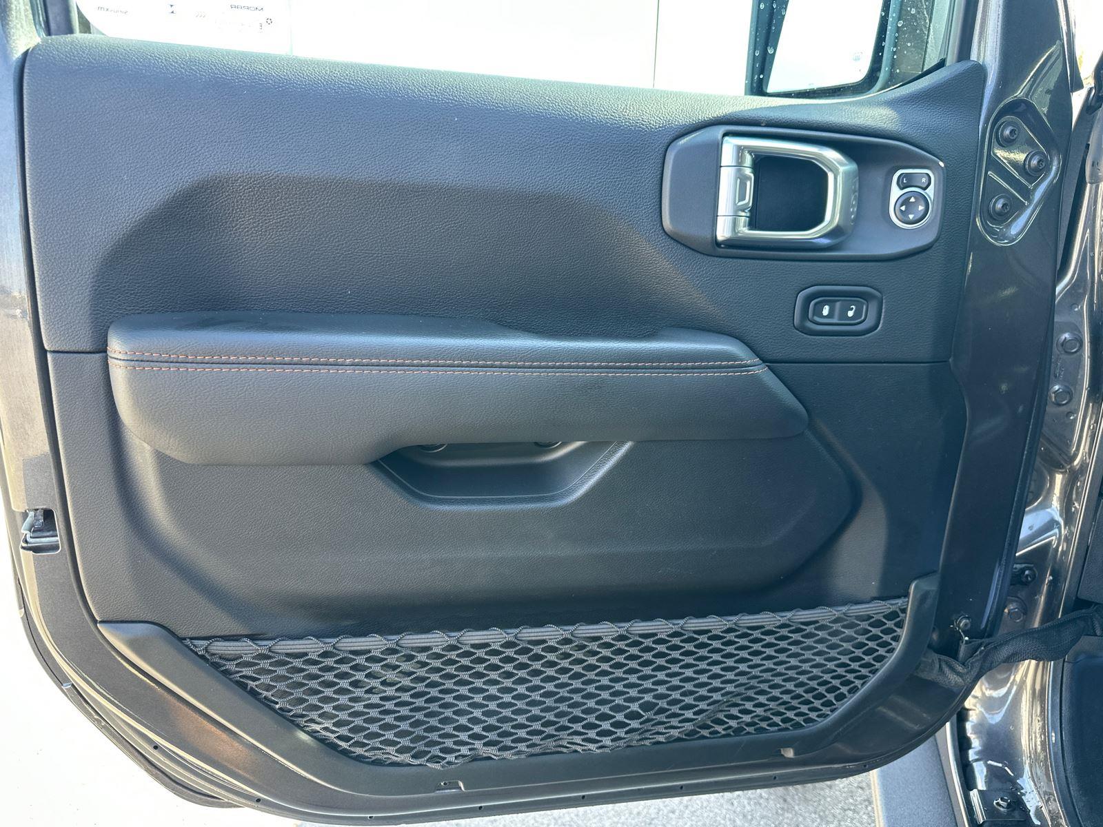 2021 Jeep Gladiator Mojave photo 11