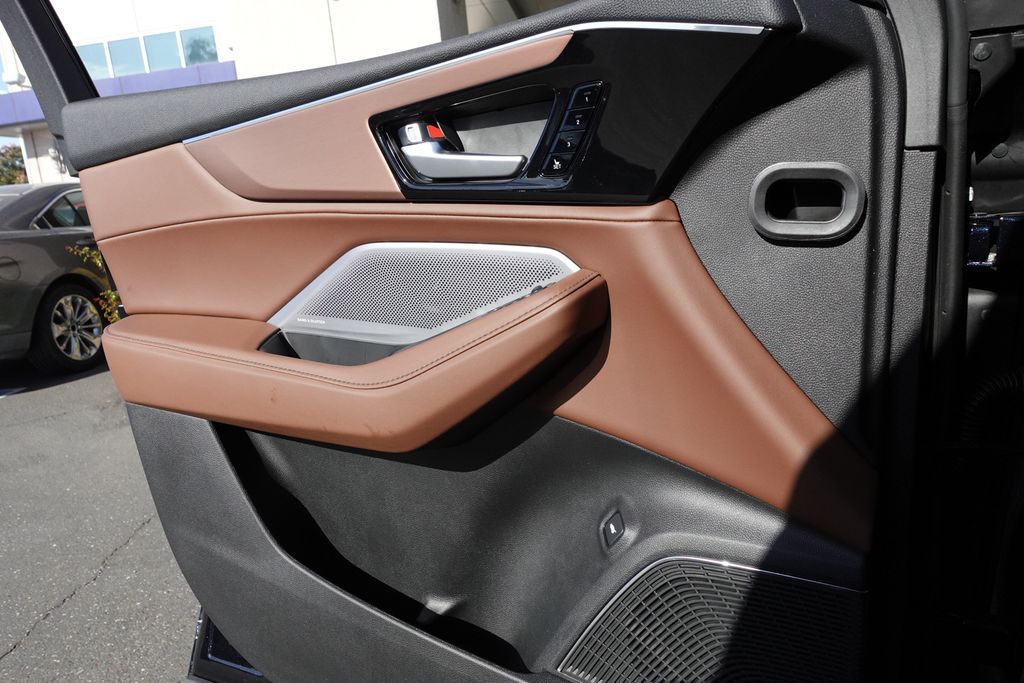 2026 Acura MDX Technology photo 11