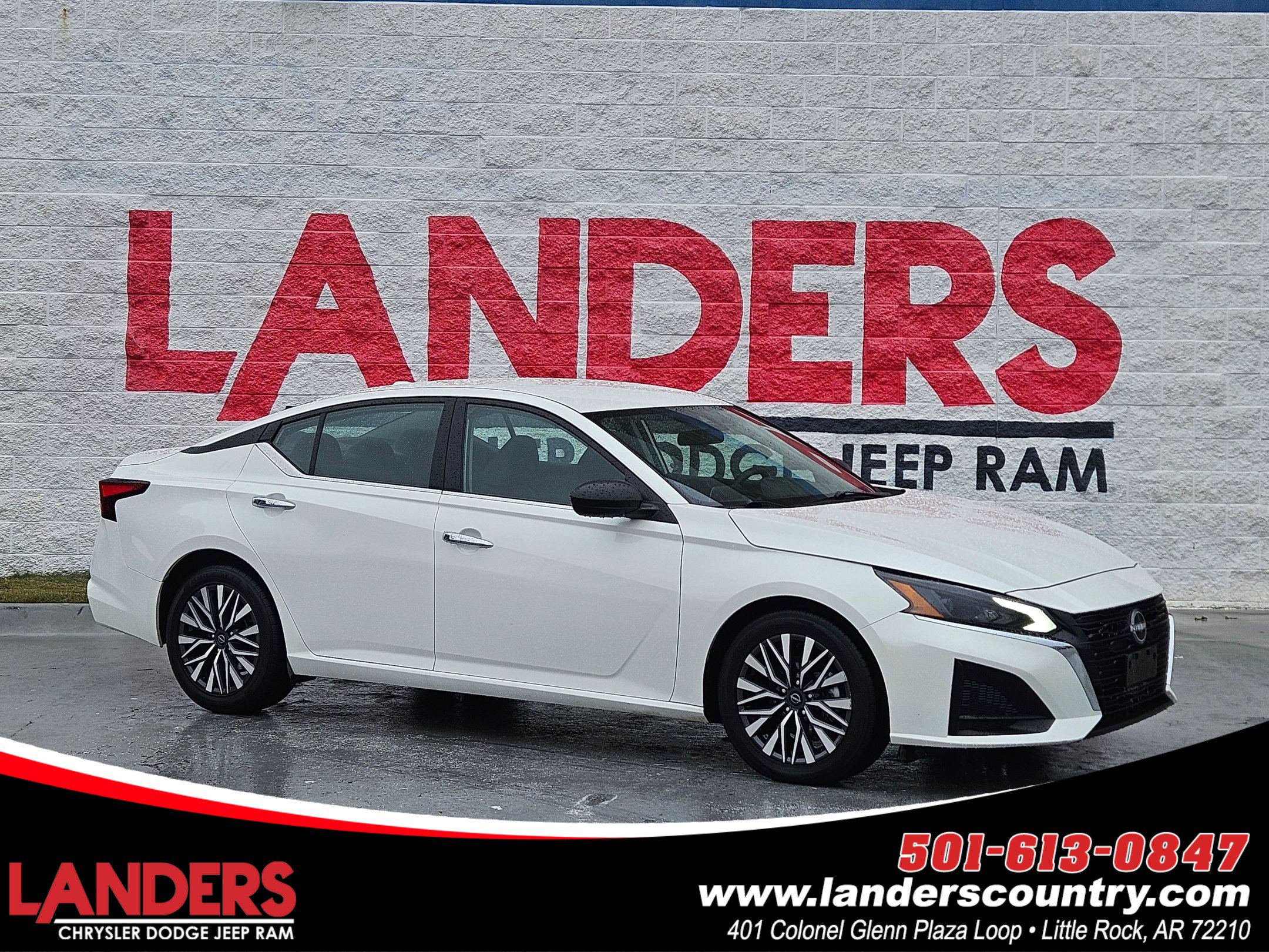 2024 Nissan Altima SV's photo