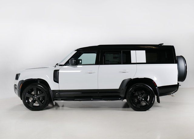 2025 Land Rover Defender 130 V8 photo 5
