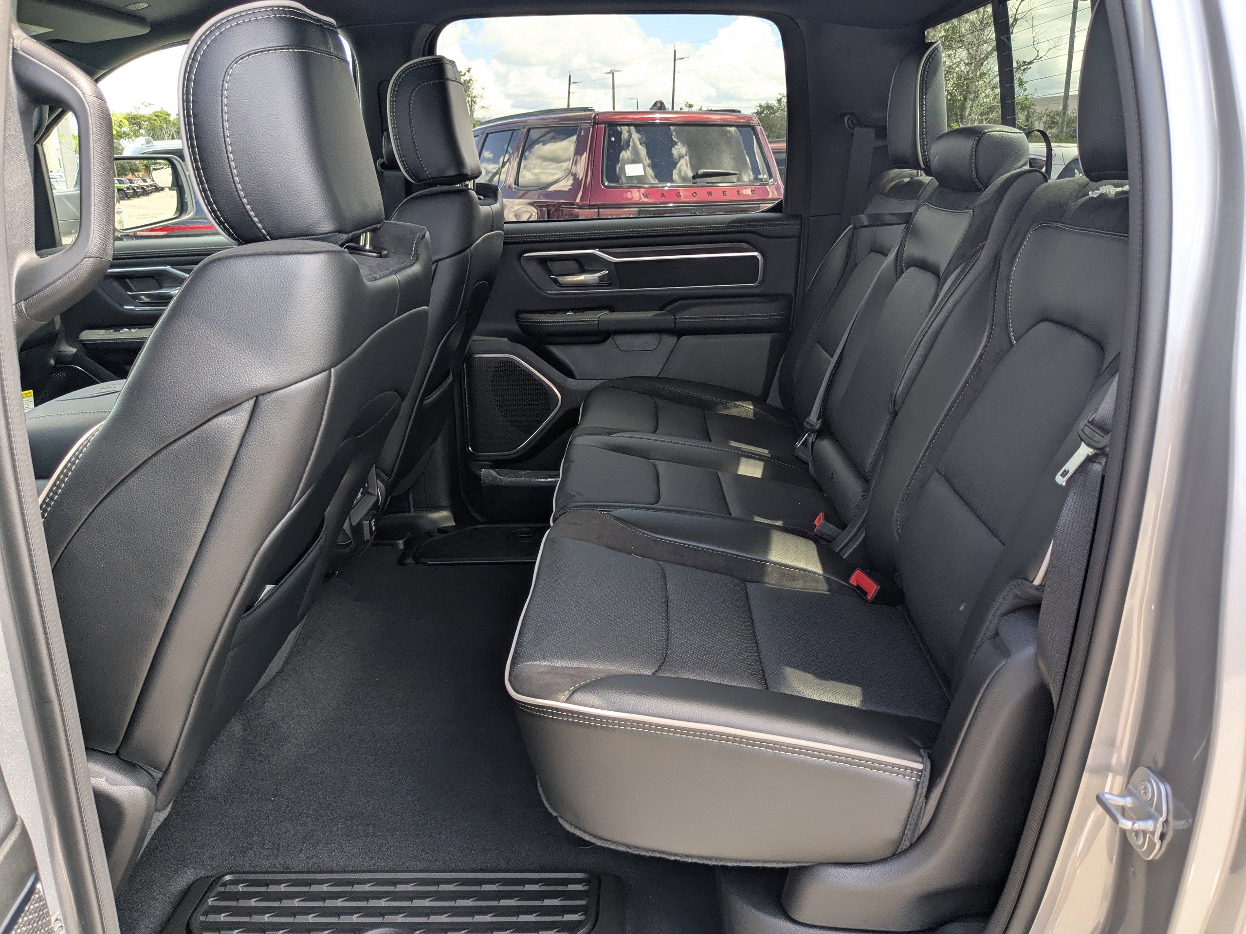 2026 Ram 1500 Laramie photo 10