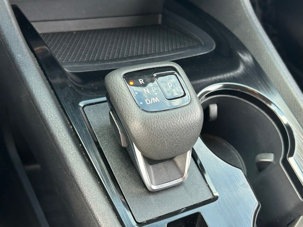 2023 Nissan Rogue SV photo 14