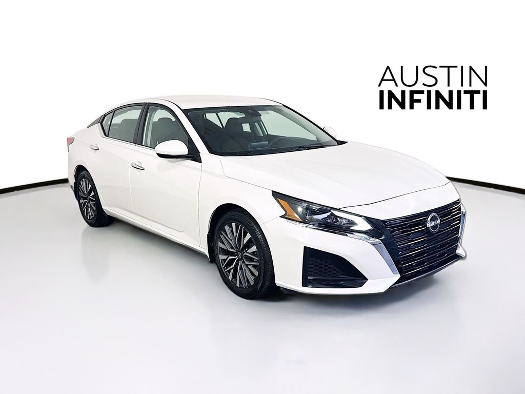 2023 Nissan Altima SV