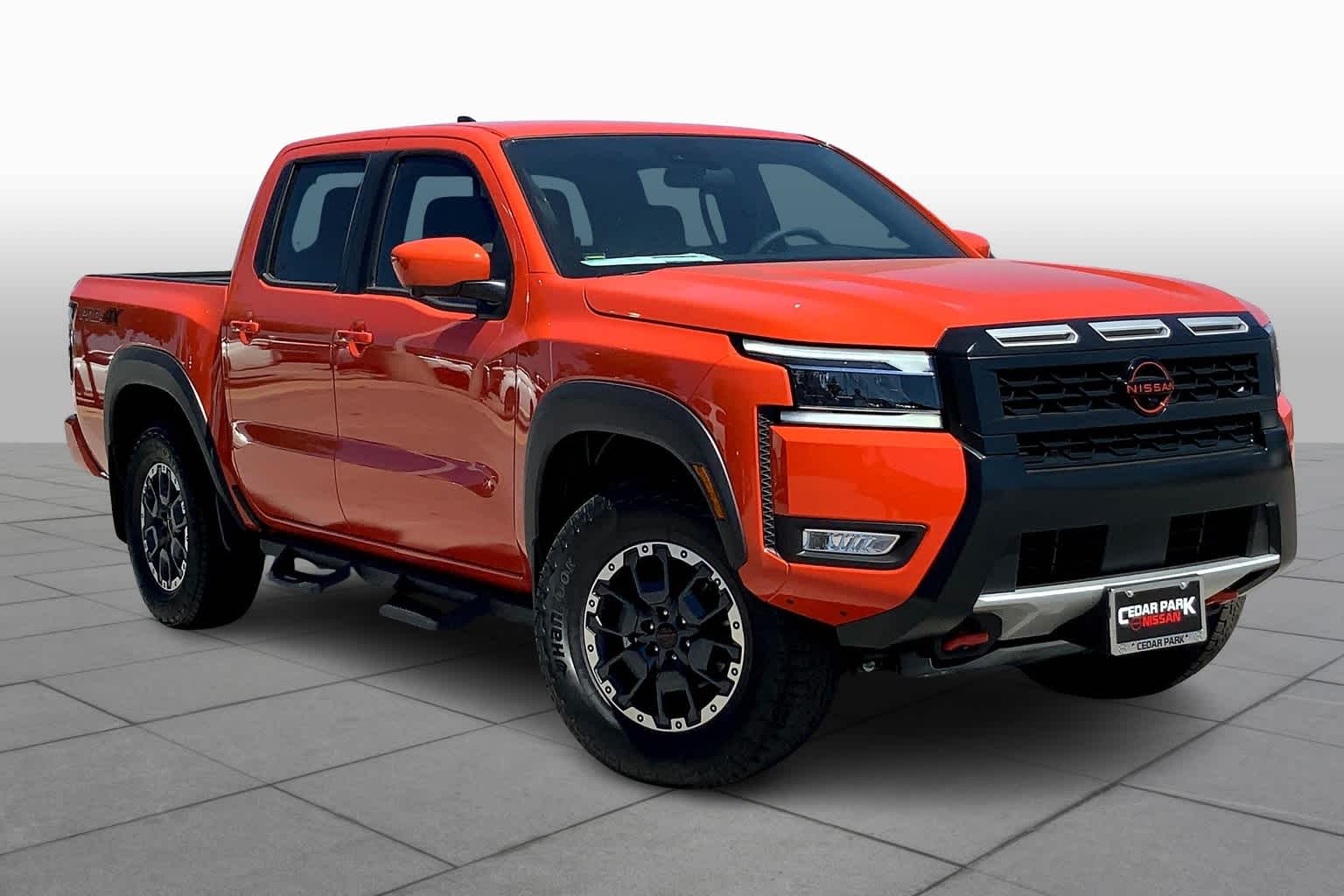 2025 Nissan Frontier PRO-4X photo 2
