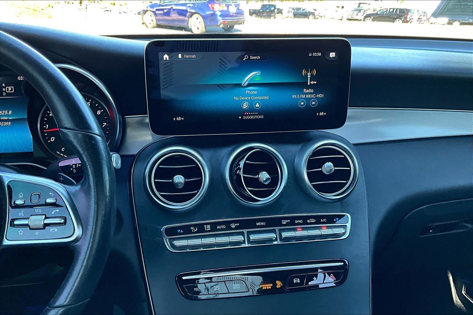 2020 Mercedes Benz GLC 300 photo 3