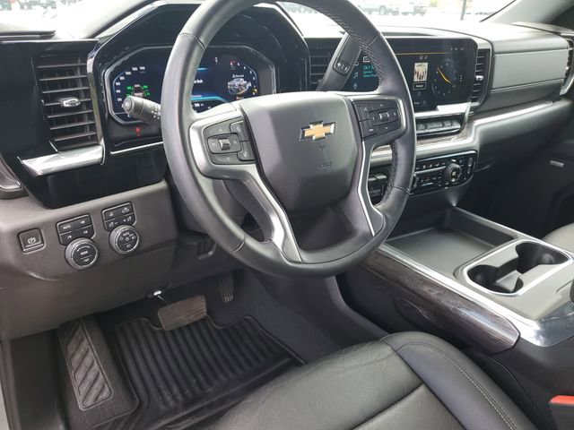 2024 Chevrolet Silverado 2500HD LTZ photo 2