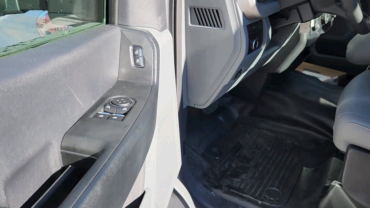 2024 Ford F-550 XL photo 17