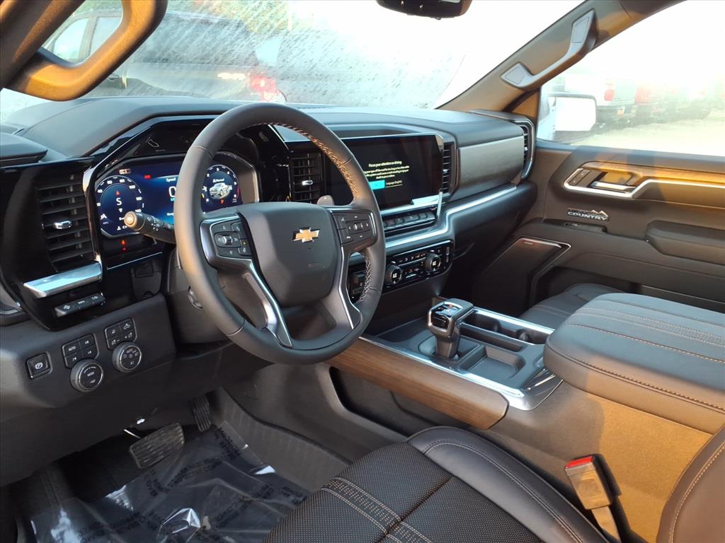 2026 Chevrolet Silverado 1500 High Country photo 4