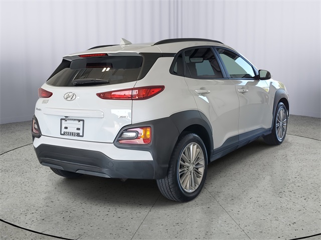 2020 Hyundai Kona SEL Plus photo 3