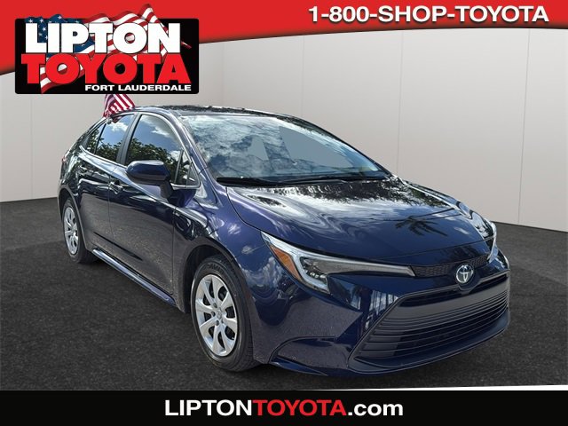 2024 Toyota Corolla LE's photo