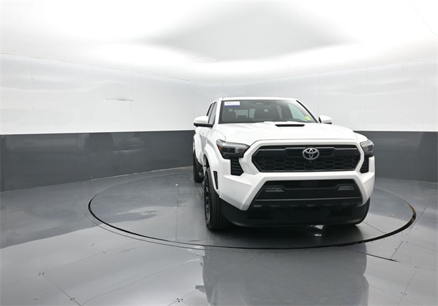 2024 Toyota Tacoma TRD Sport photo 2
