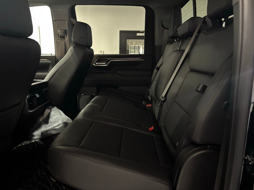2025 Chevrolet Silverado 2500HD LTZ photo 24