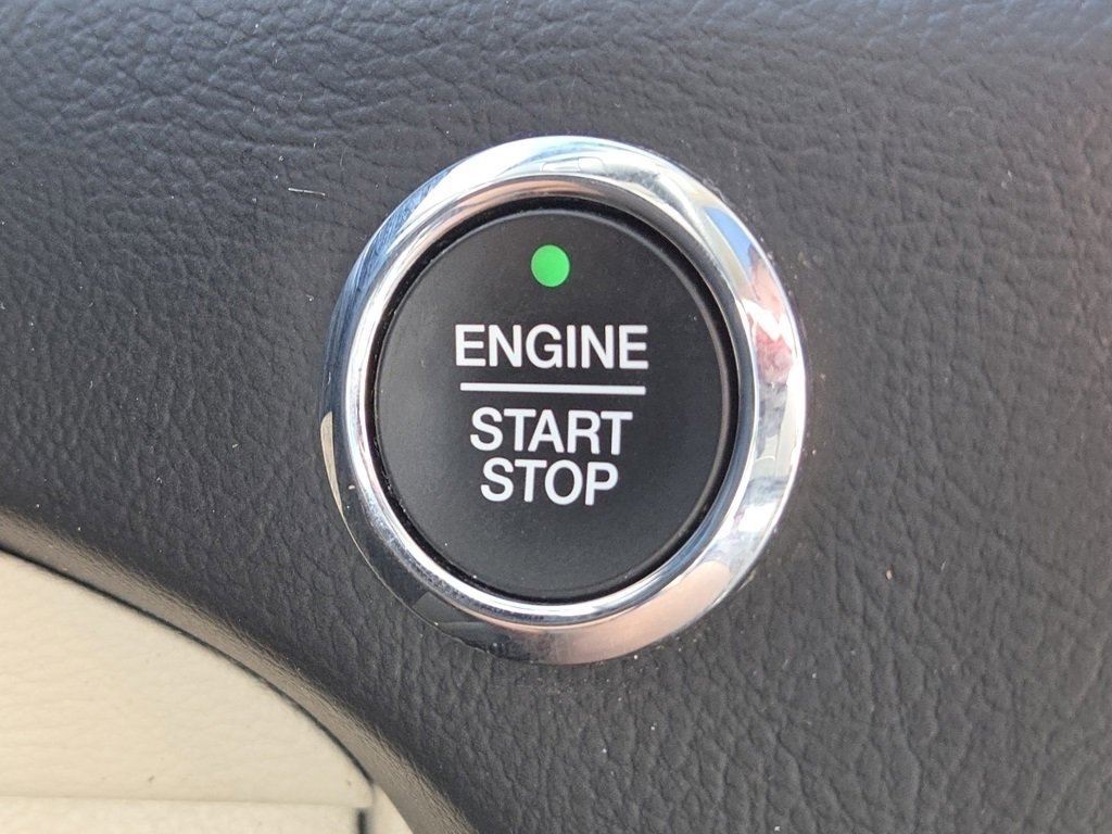 2018 Ford Edge Titanium photo 14