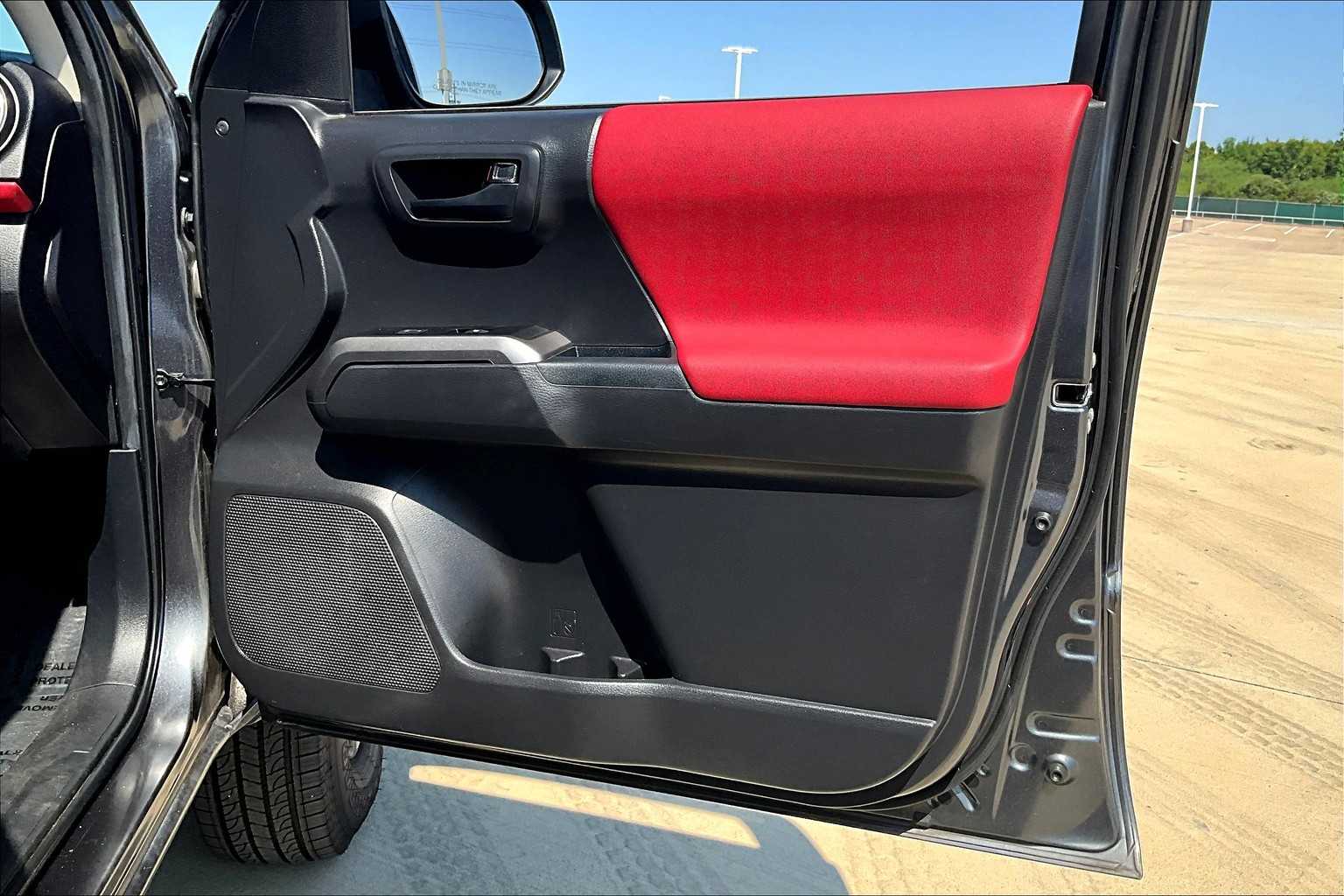 2023 Toyota Tacoma SR5 photo 42
