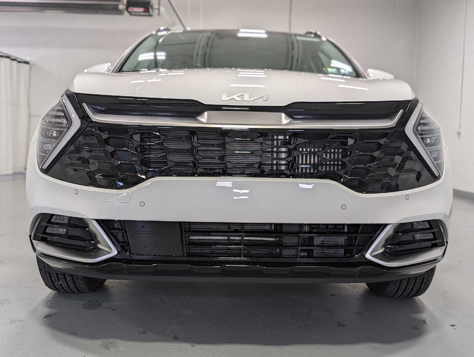 2025 Kia Sportage Hybrid photo 2