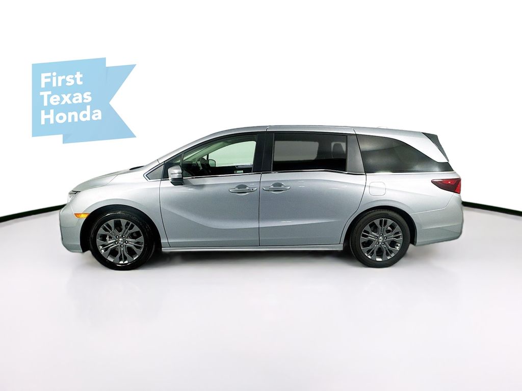 2025 Honda Odyssey Touring photo 4