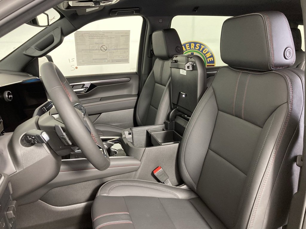 2026 Chevrolet Suburban RST photo 9