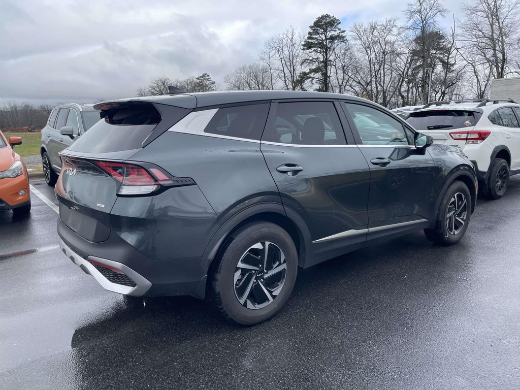 2023 Kia Sportage Hybrid LX photo 4