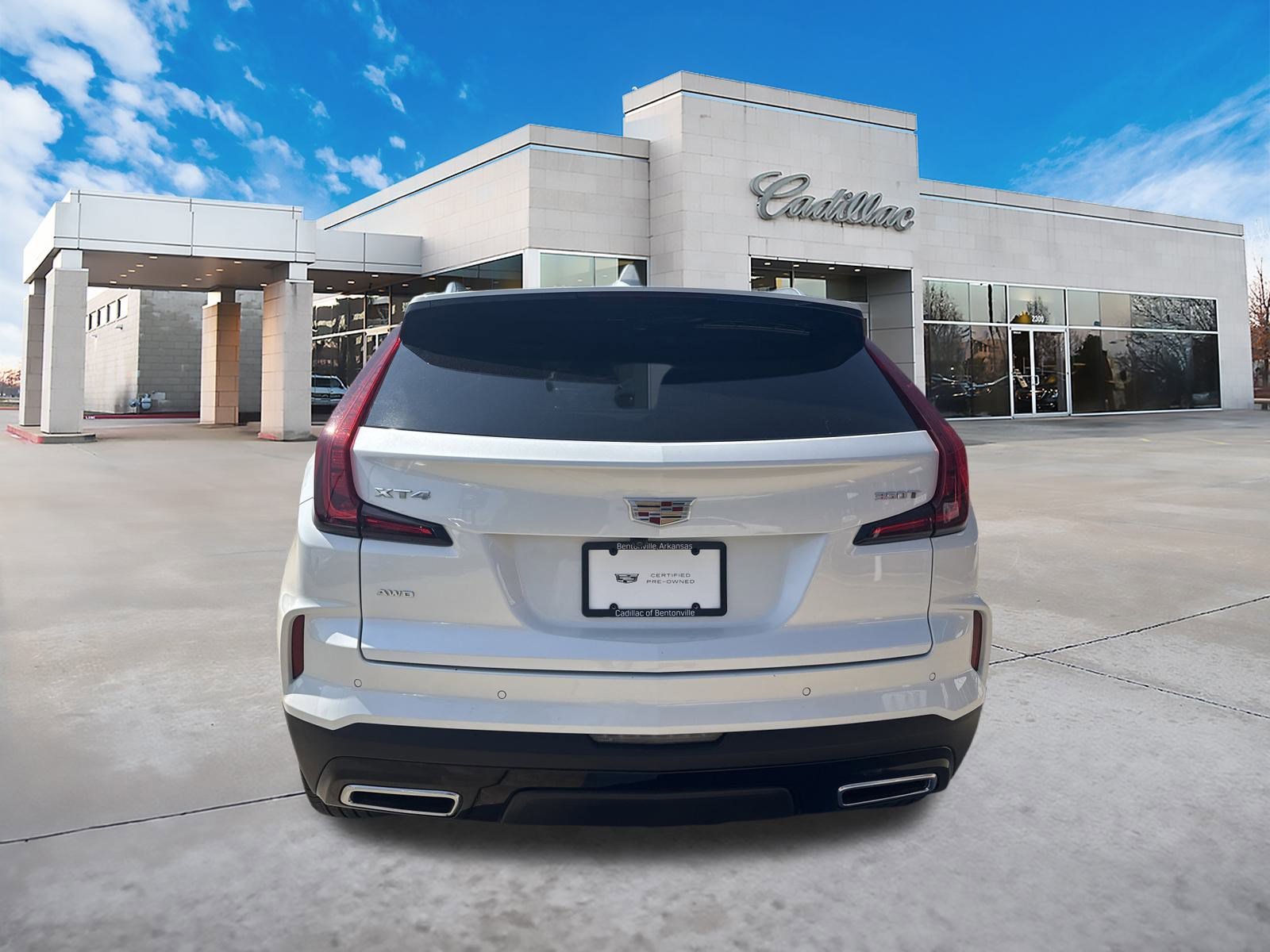 2024 Cadillac XT4 Premium Luxury photo 3