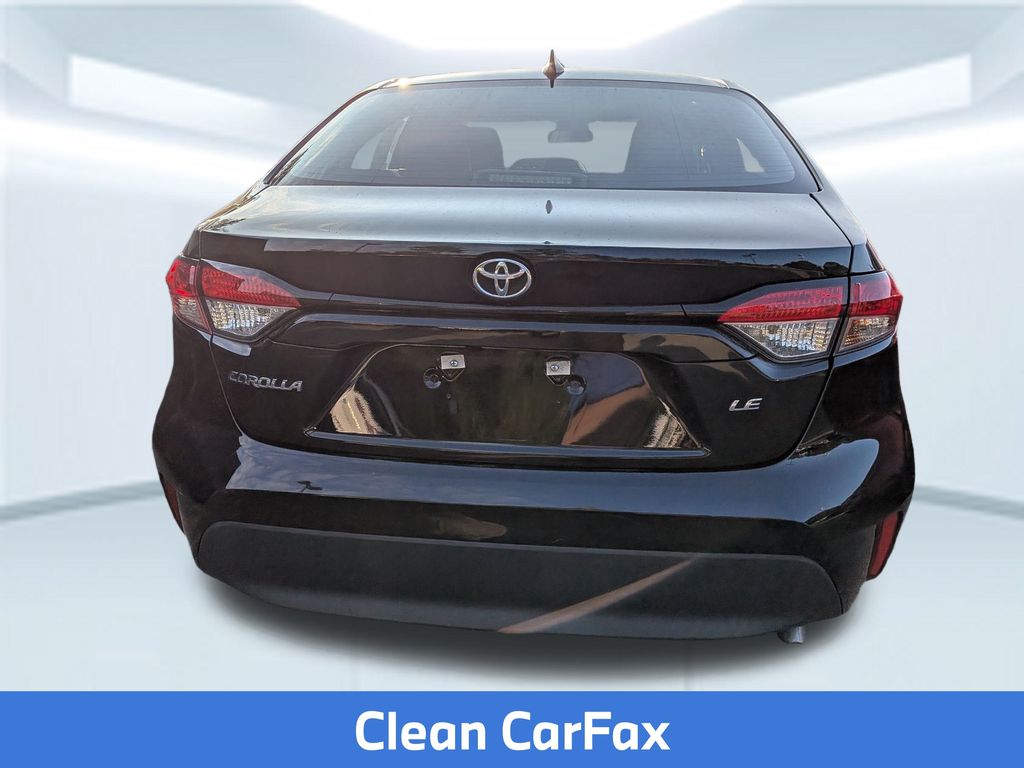 2024 Toyota Corolla LE photo 3