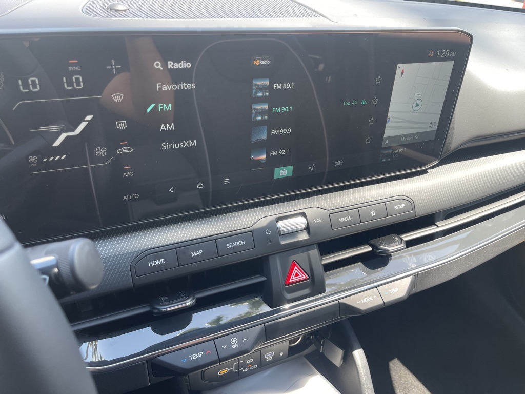 2025 Kia K4 GT-Line photo 8