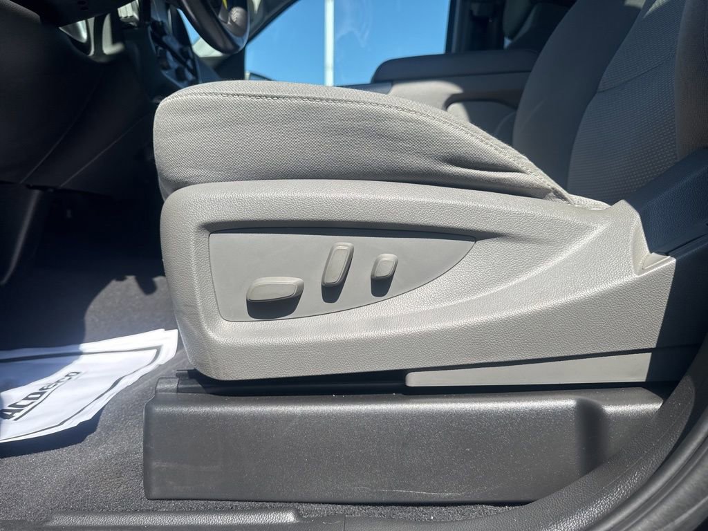 2018 Chevrolet Silverado 1500 LT photo 17