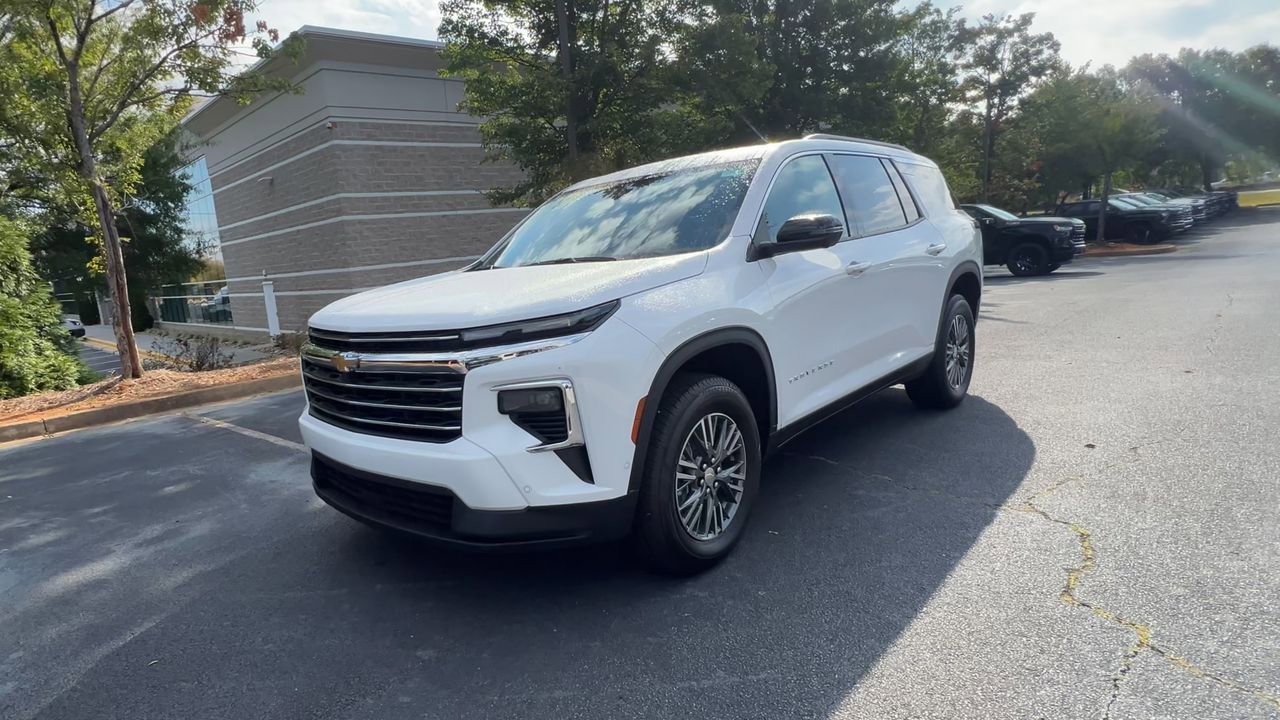 2026 Chevrolet Traverse L photo 4
