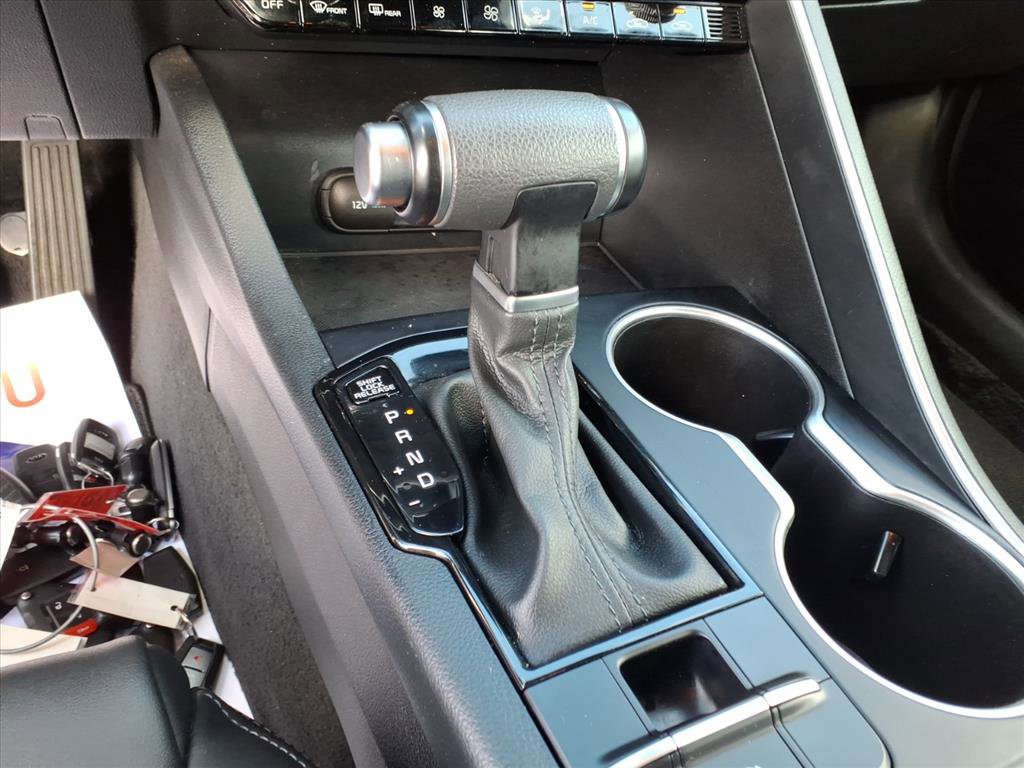 2022 Kia K5 GT-Line photo 12
