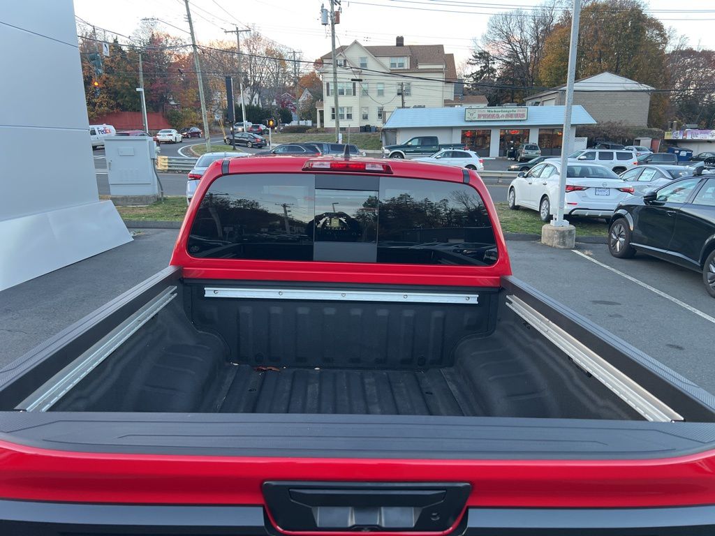 2025 Nissan Frontier Crew Cab PRO-4X photo 3