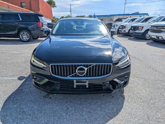 2022 Volvo S60 B5 Inscription photo 2